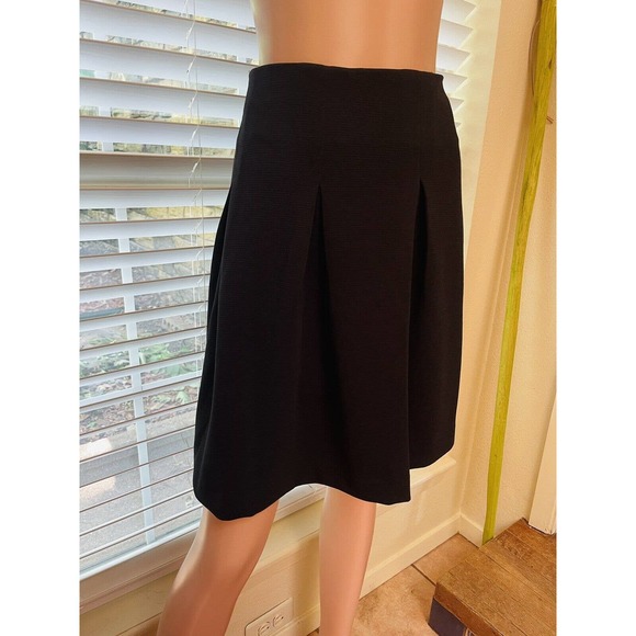 Alfani Woman Sz 12 Black Pleated A Line Short Skirt Side Zip Up Closure NWT - Picture 5 of 15